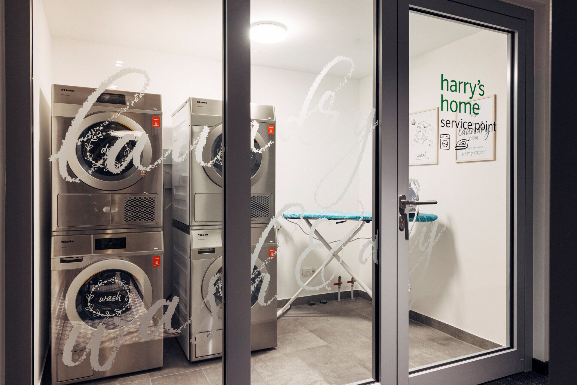 harryshome_23_berlin_danielzangerl-_229