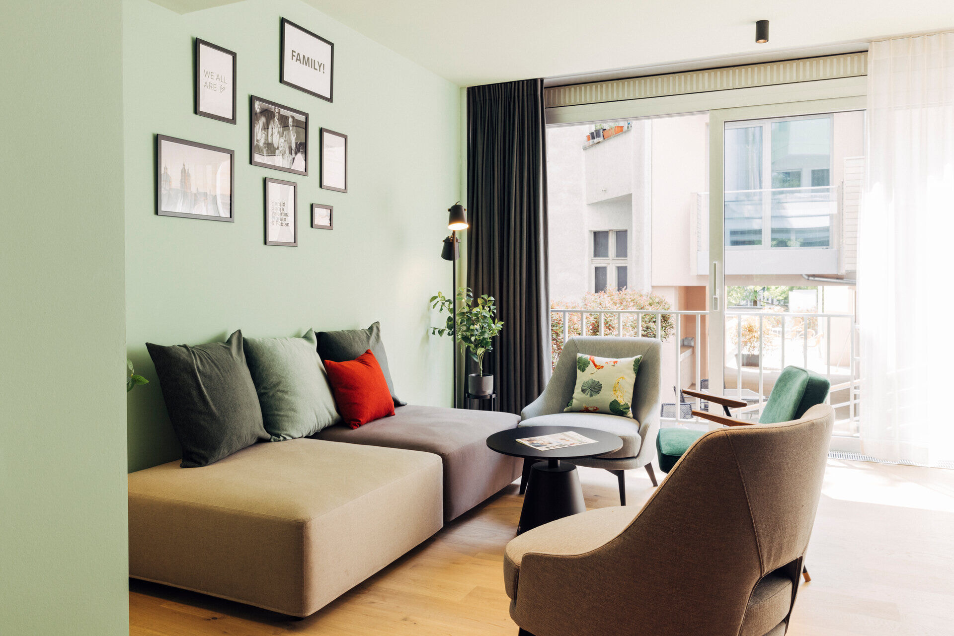 harryshome_23_berlin_danielzangerl-_625